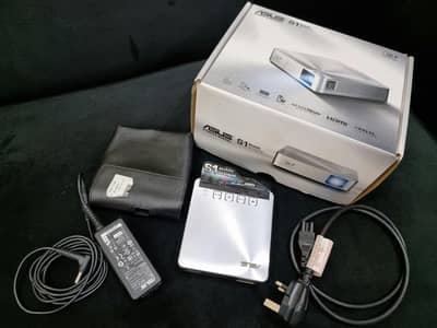 asus S1 led Full HD portable ultra short throw projector & power bank
