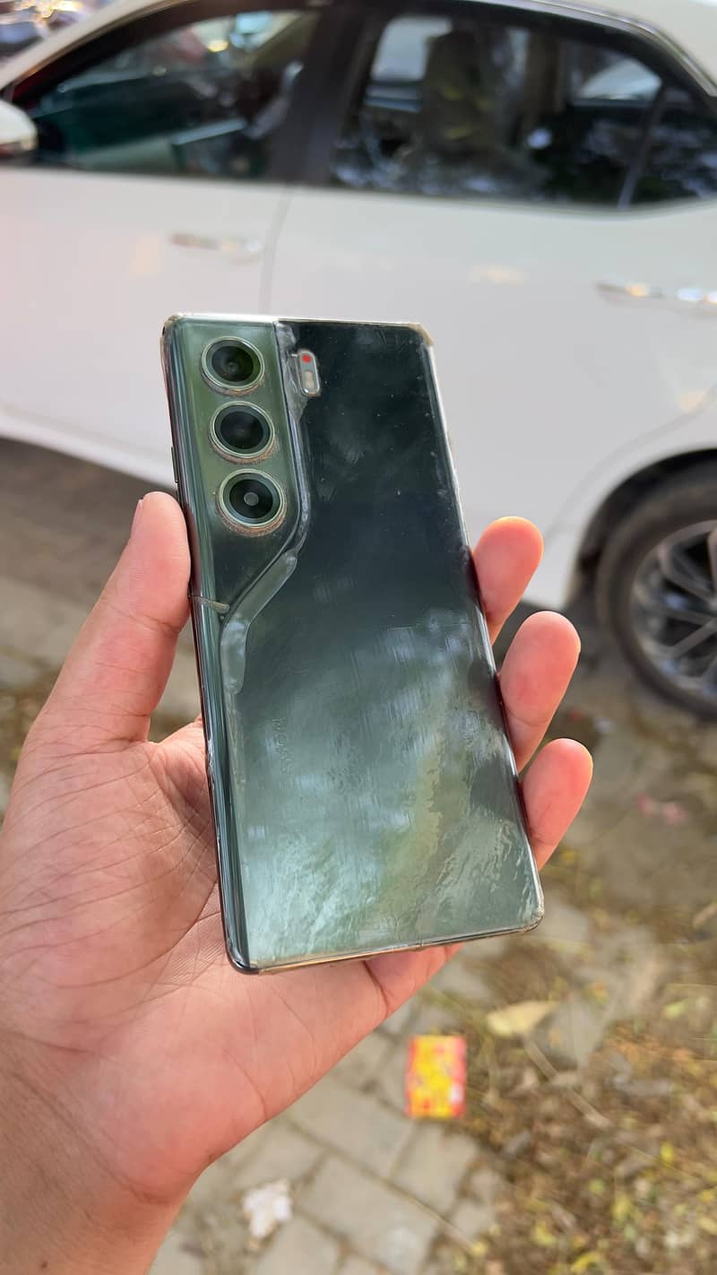 Tecno CAMON 40 Pro 0