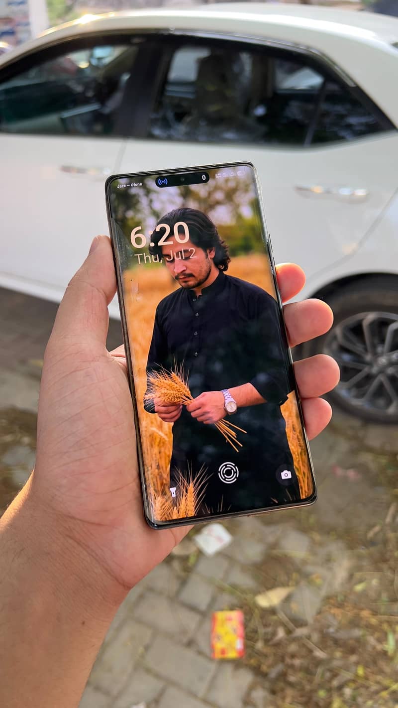 Tecno CAMON 40 Pro 1