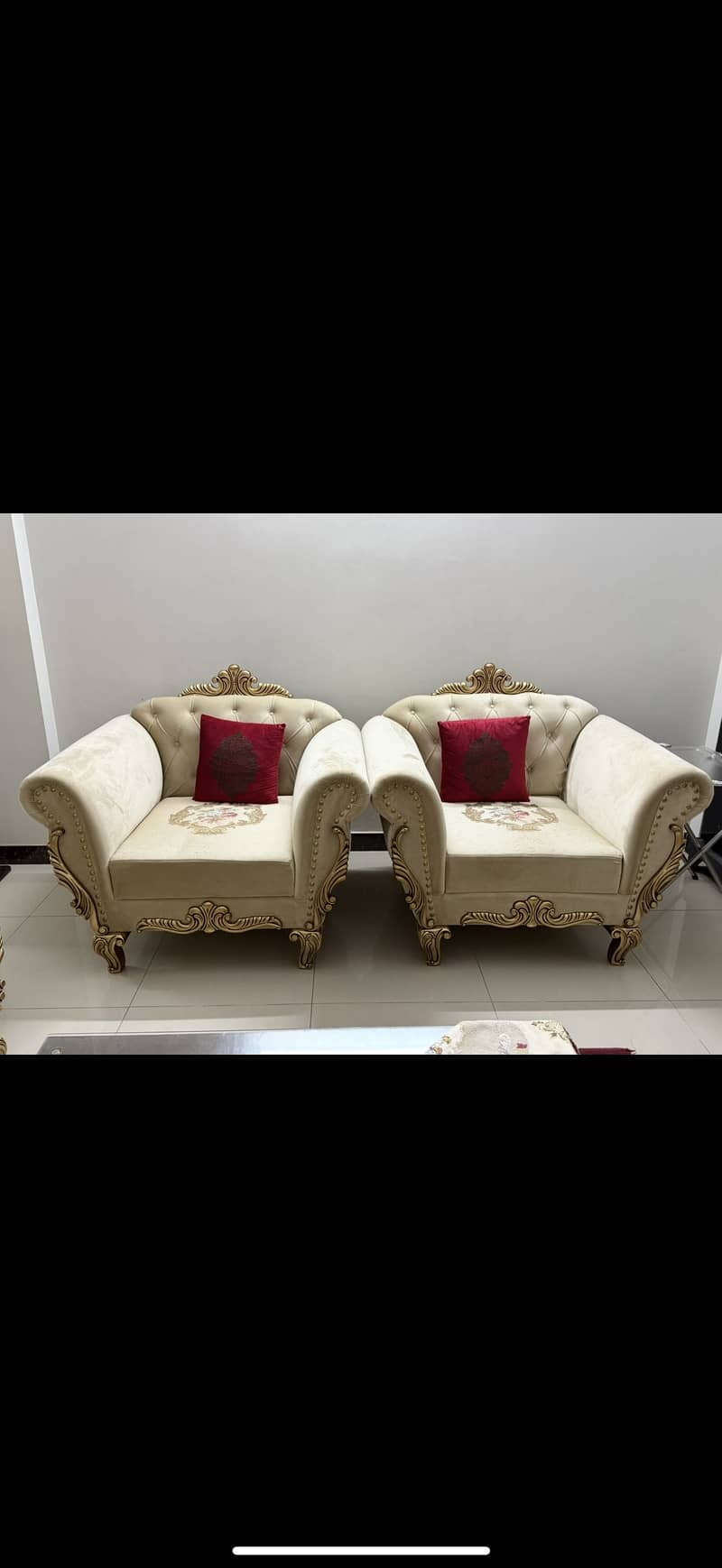 2 single Sofa 0