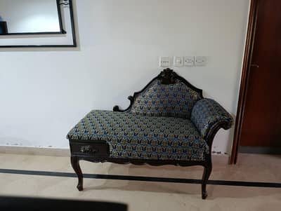 Solid wood console 18k