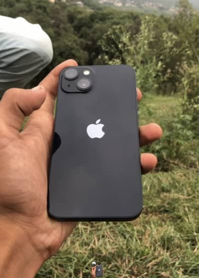 Apple iPhone 13