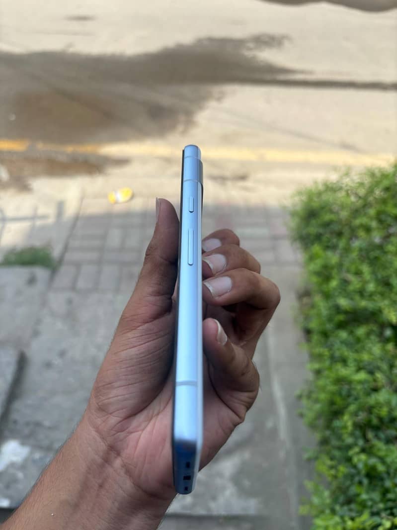 Google Pixel 7a 4