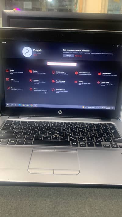 8 genration 8 gb ram 128 gb ssd nvme very good laptop full ok battery