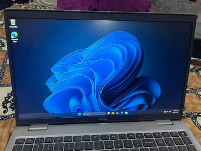 Dell Precision 3581 Workstation