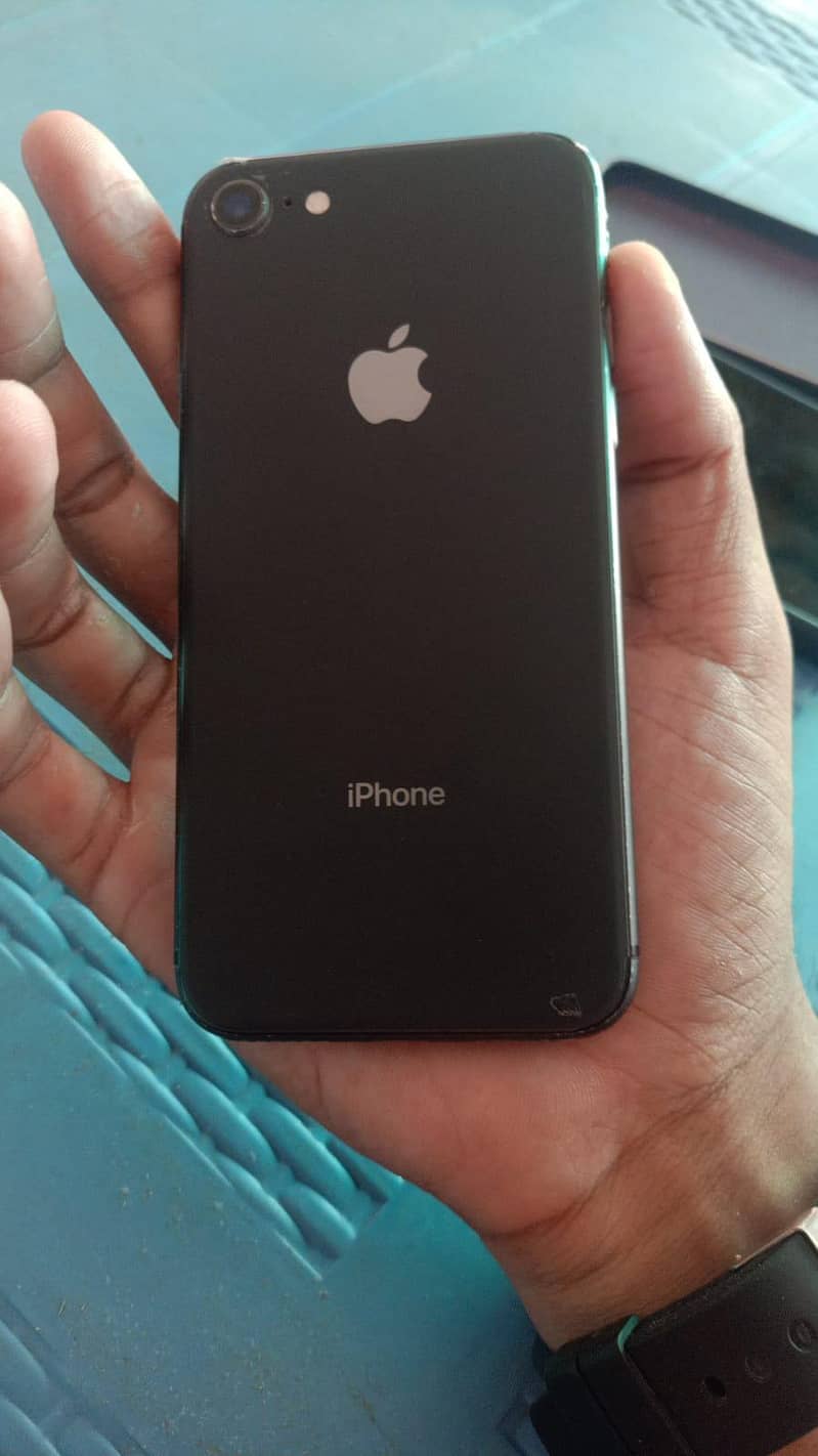 Apple iPhone 8 0