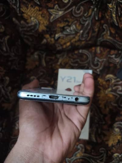 Vivo Y21