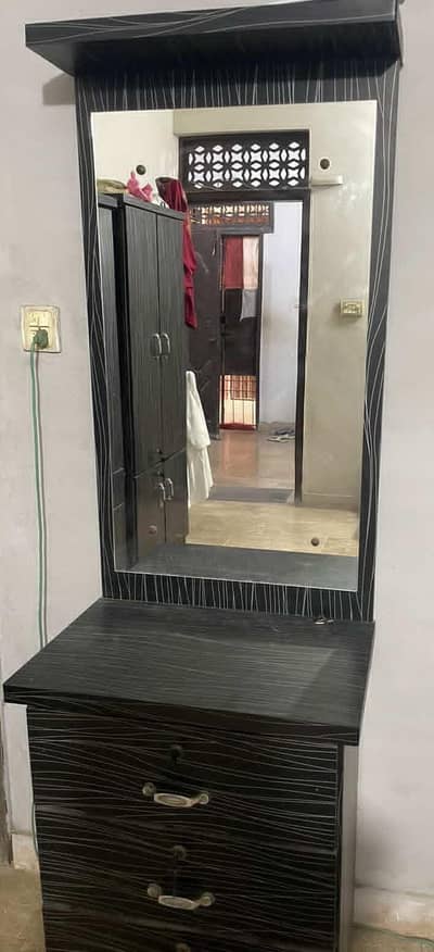 single bed mattress 2 door cupboard aur dressing complete set urgently