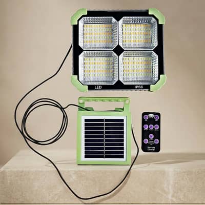 4 grid solar flood light IP66 (BRAND NEW)  FREE HOME DELIVERY