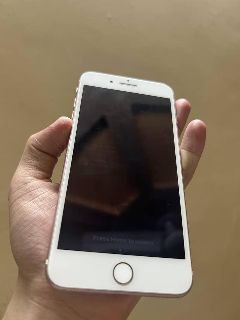Apple iPhone 7 Plus 2