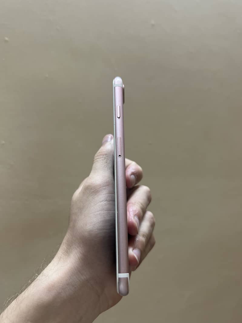 Apple iPhone 7 Plus 3