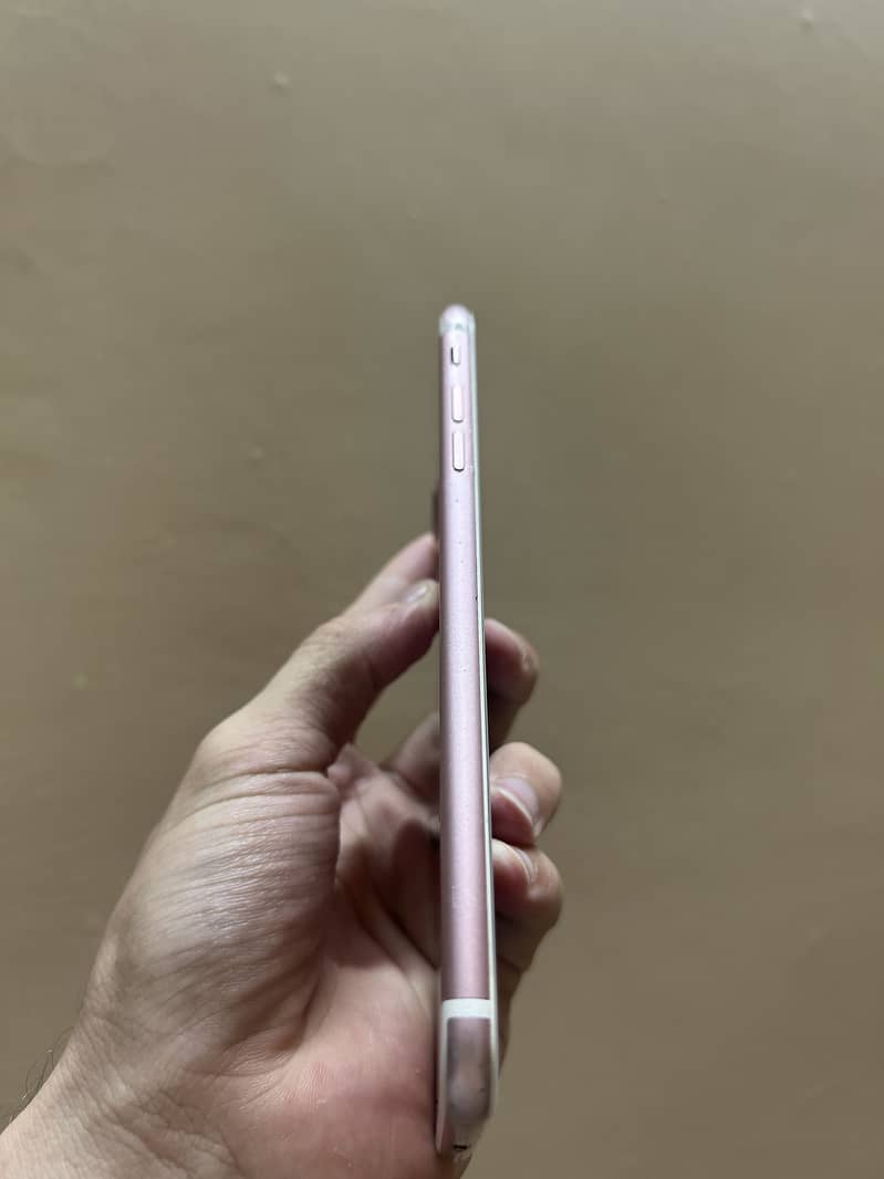 Apple iPhone 7 Plus 4