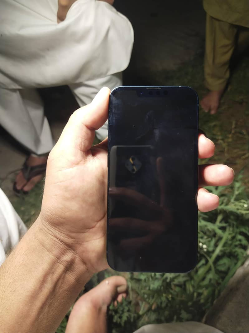 Apple iPhone 13 3