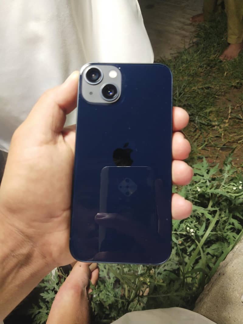 Apple iPhone 13 7