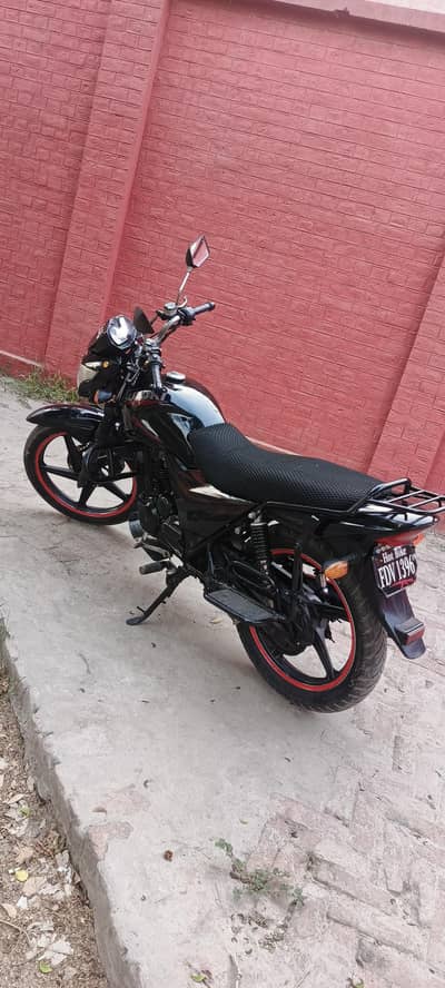Suzuki gr 150 (2019)