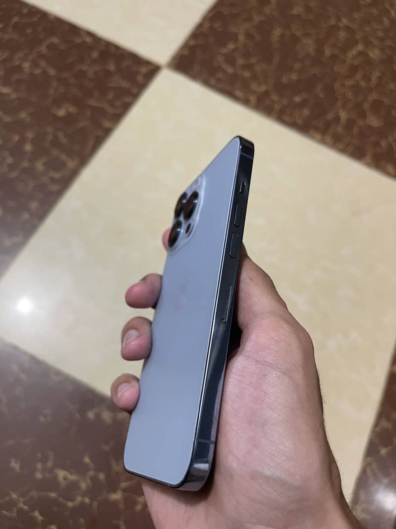 Apple iPhone 13 Pro 4
