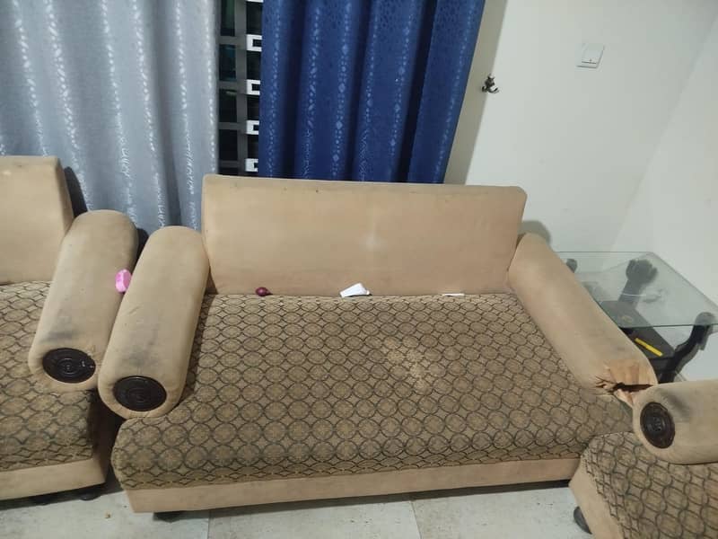 Sofa used 1