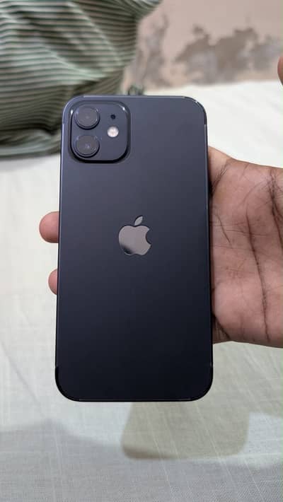 Apple iPhone 12