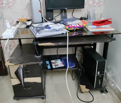 Used computer table Gulistan-e-Johar blk 15