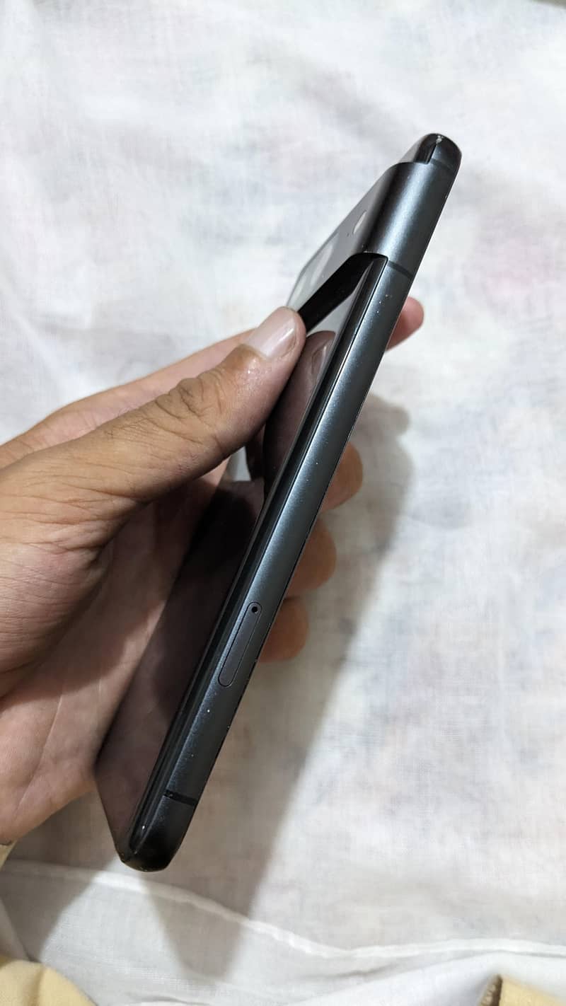 Google Pixel 8 5