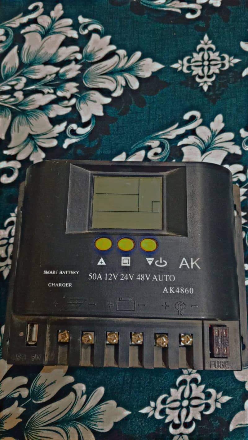 AK solar controller 1