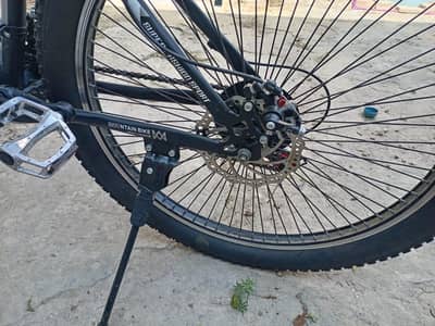 bilkul new cycle hai one month use Howa Lai hai