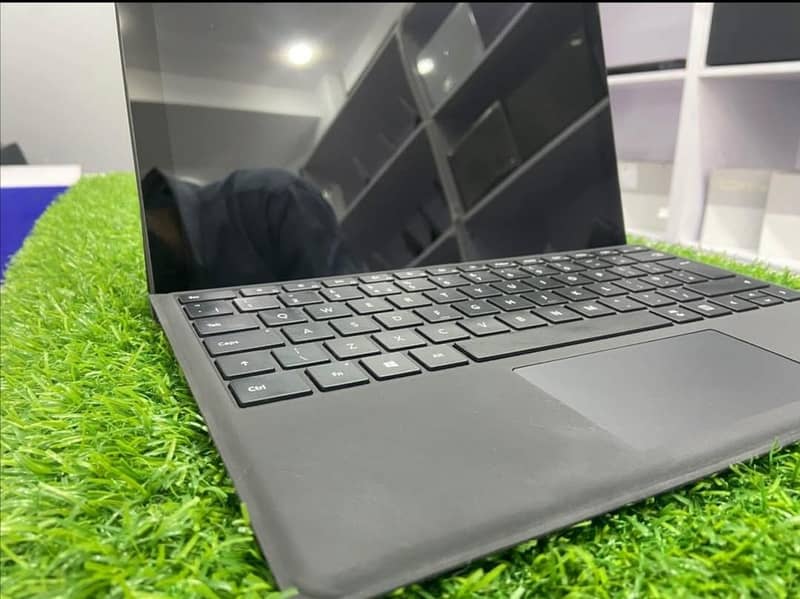 Microsoft Surface 7 Pro 1