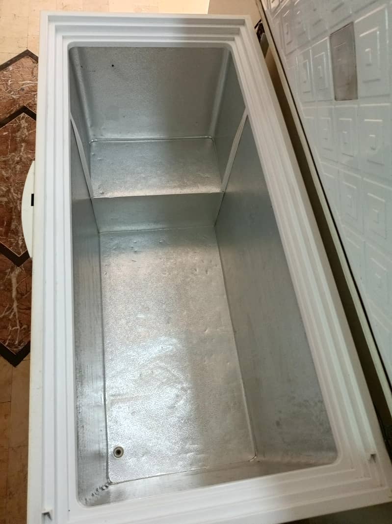 waves deep freezer 0