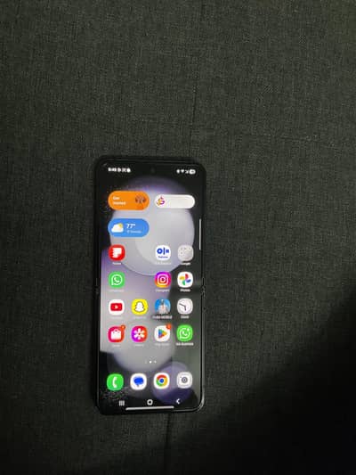 Samsung Mobile Z Flip 5 256 gb