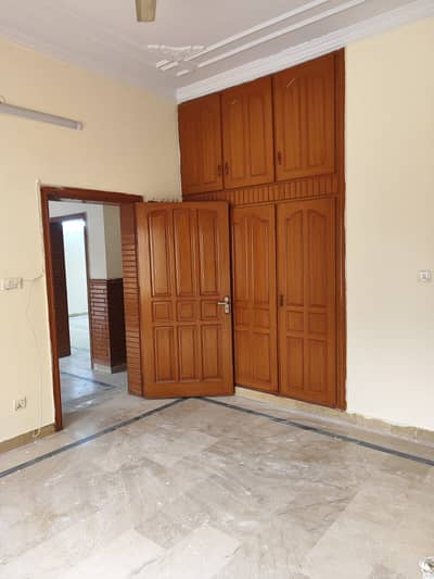 G-10 size 50x80 Full house 5bed 6bath 2dring 2tvl 2kitchen