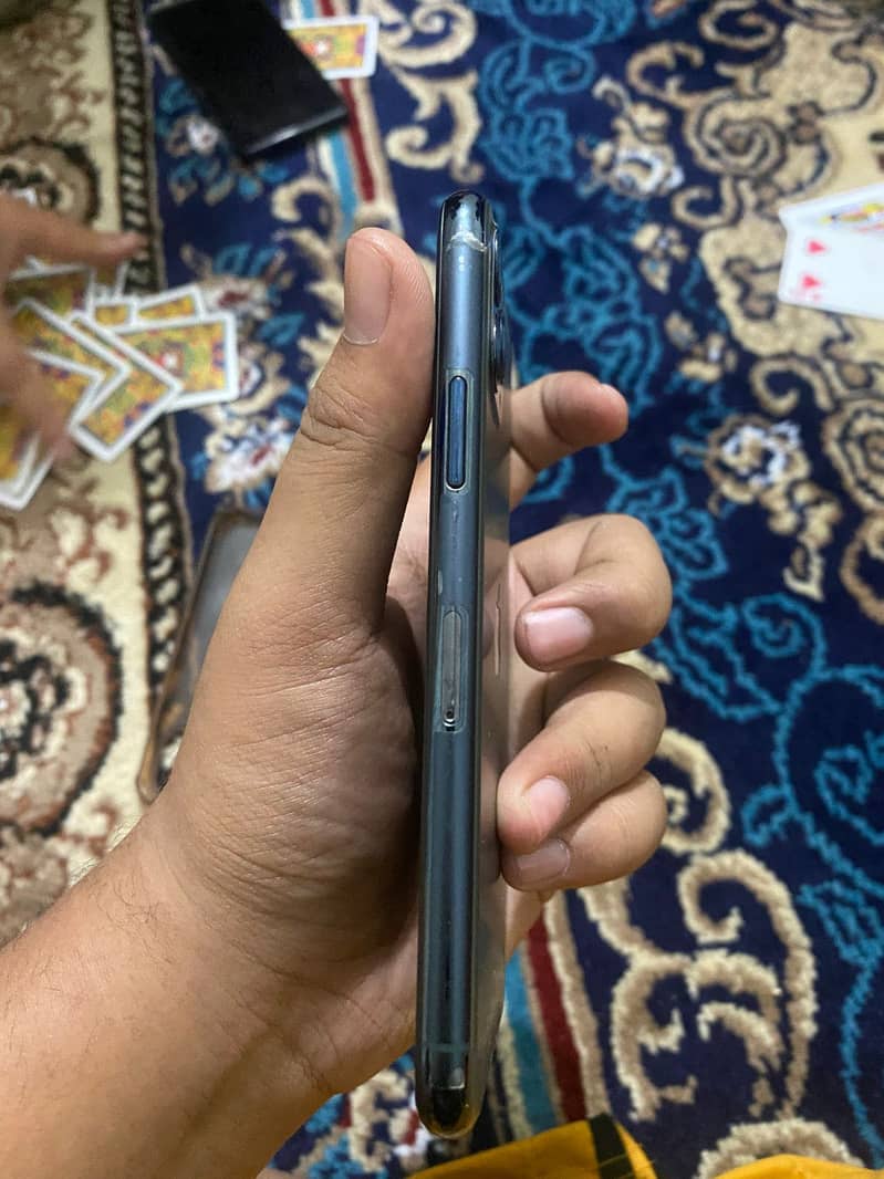 IPHONE 11 pro 2