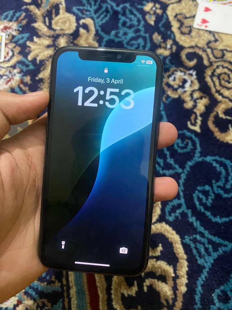 IPHONE 11 pro 4