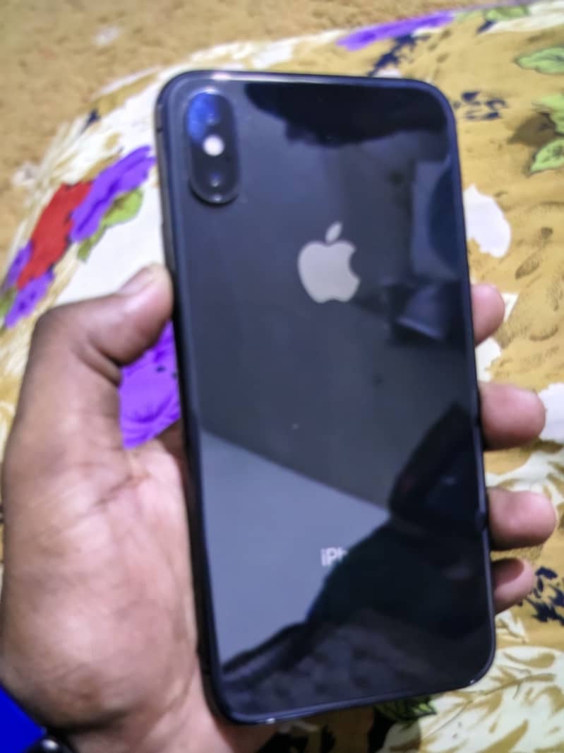 Apple iPhone X 4