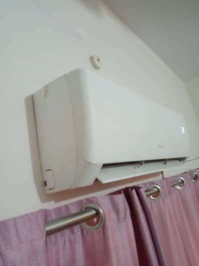 Gree 1 ton ac.