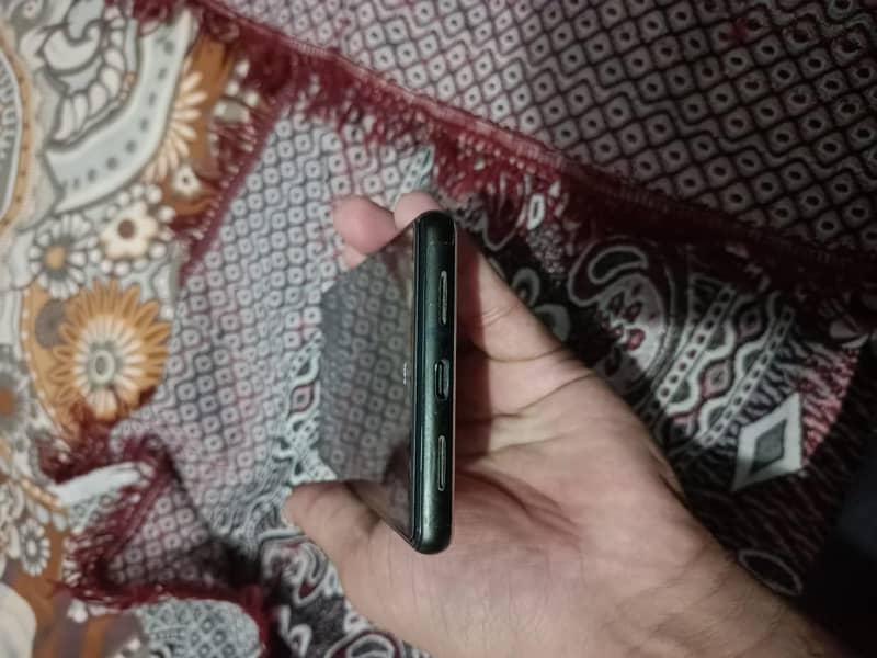 Google Pixel 6 4