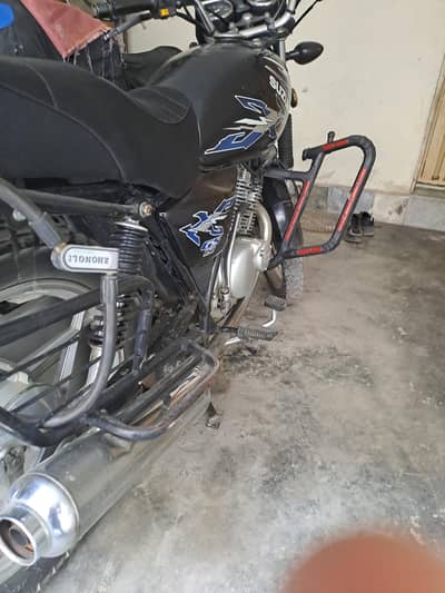 Suzuki gs 150 Se