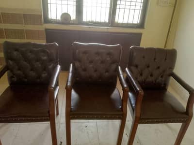  Urgent Office Furniture Sale – Slightly Used 