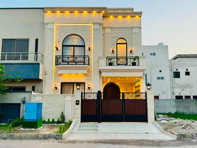 CLASSICAL + MODERN DESIGN 5 MARLA BRAND NEW HOUSE AVAILABLE FOR SALE (AT REASONABLE PRICE) IN CITI HOUSING GUJRANWALA