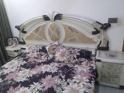 bed set 2 side table 1 dressing for sale