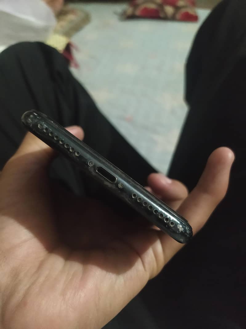 Apple iPhone 7 Plus 1