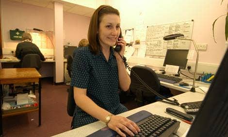 Calls operator/ telephonist / virtual assistant digital media
