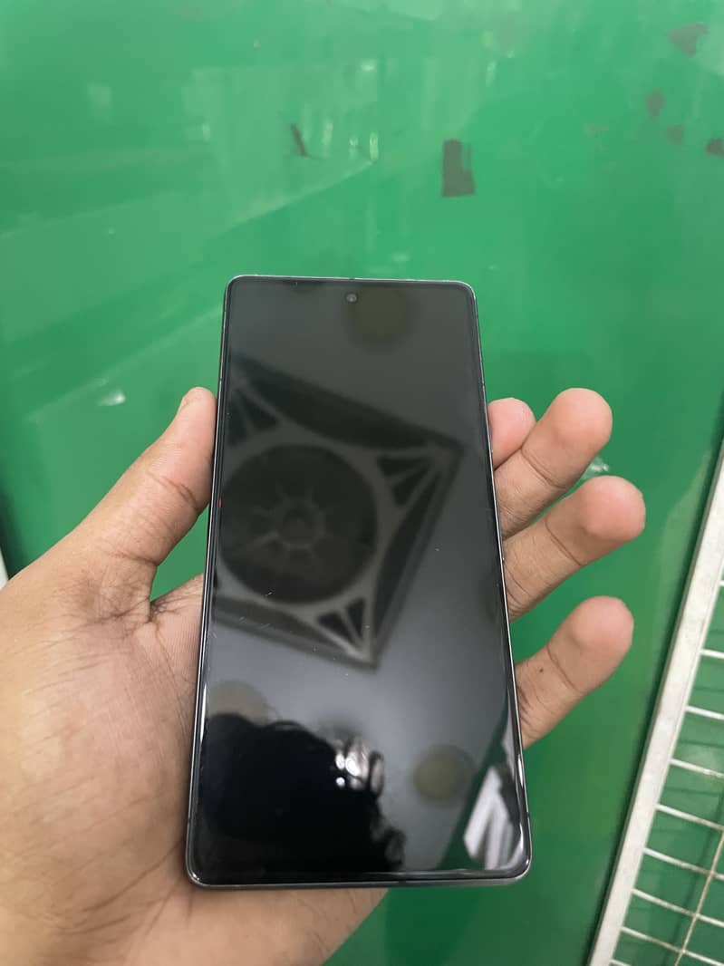 Google Pixel 7 4