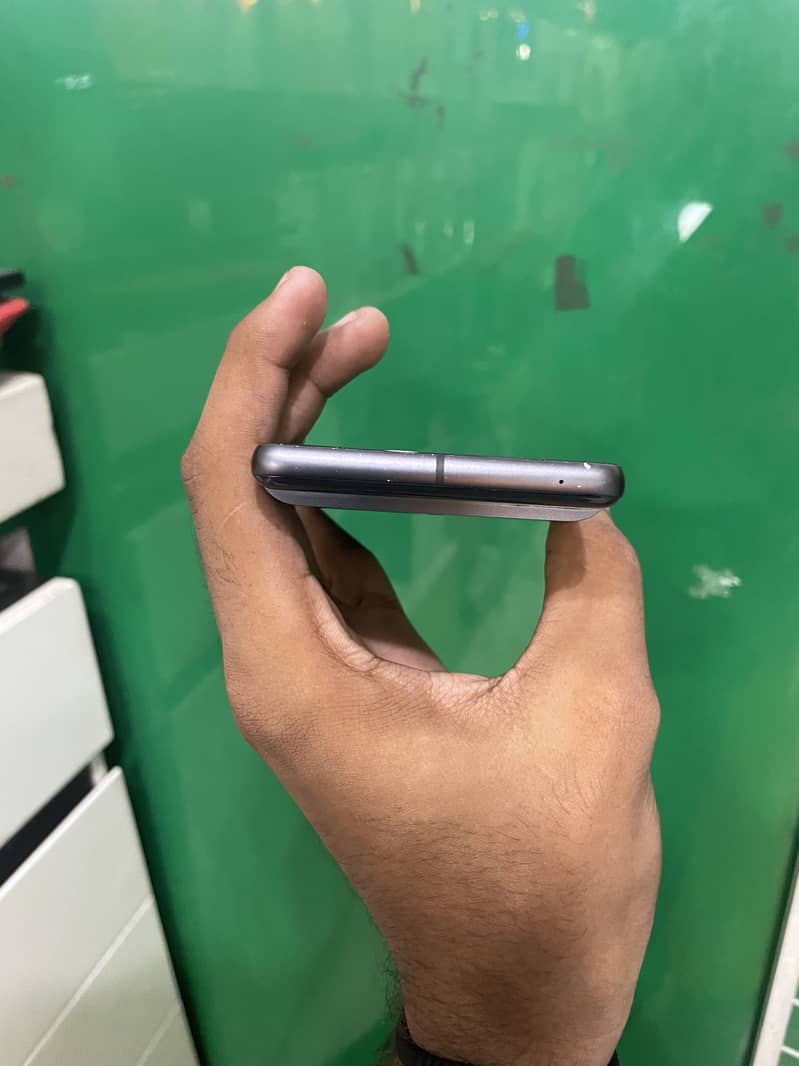 Google Pixel 7 5