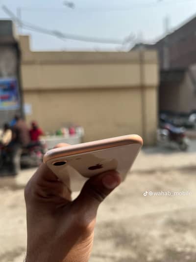 Apple iPhone 8