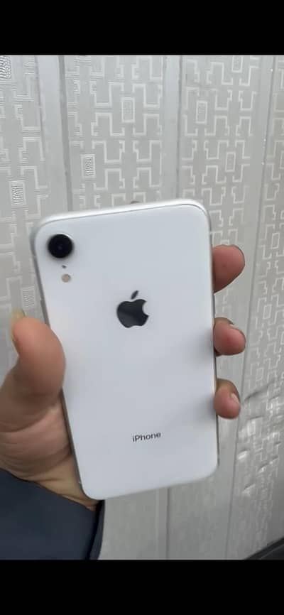 Apple iPhone XR