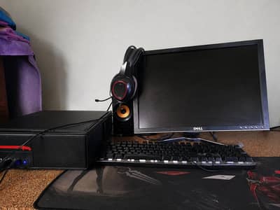 Complete gaming build. . with all accessories