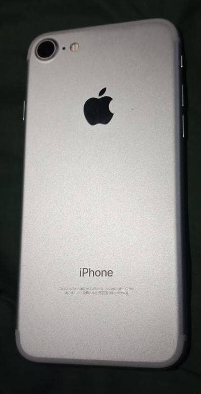 Apple iPhone 7