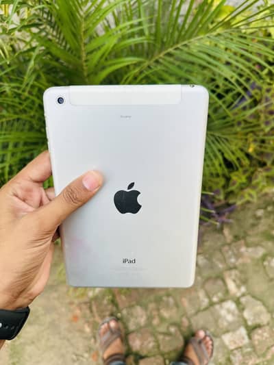 iPad (1st Generation) 2012