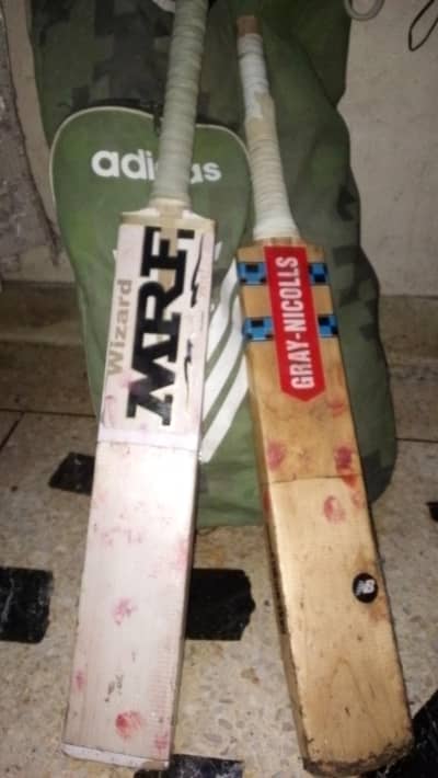new condition bat English willow wood  and free Kashmir willow bat