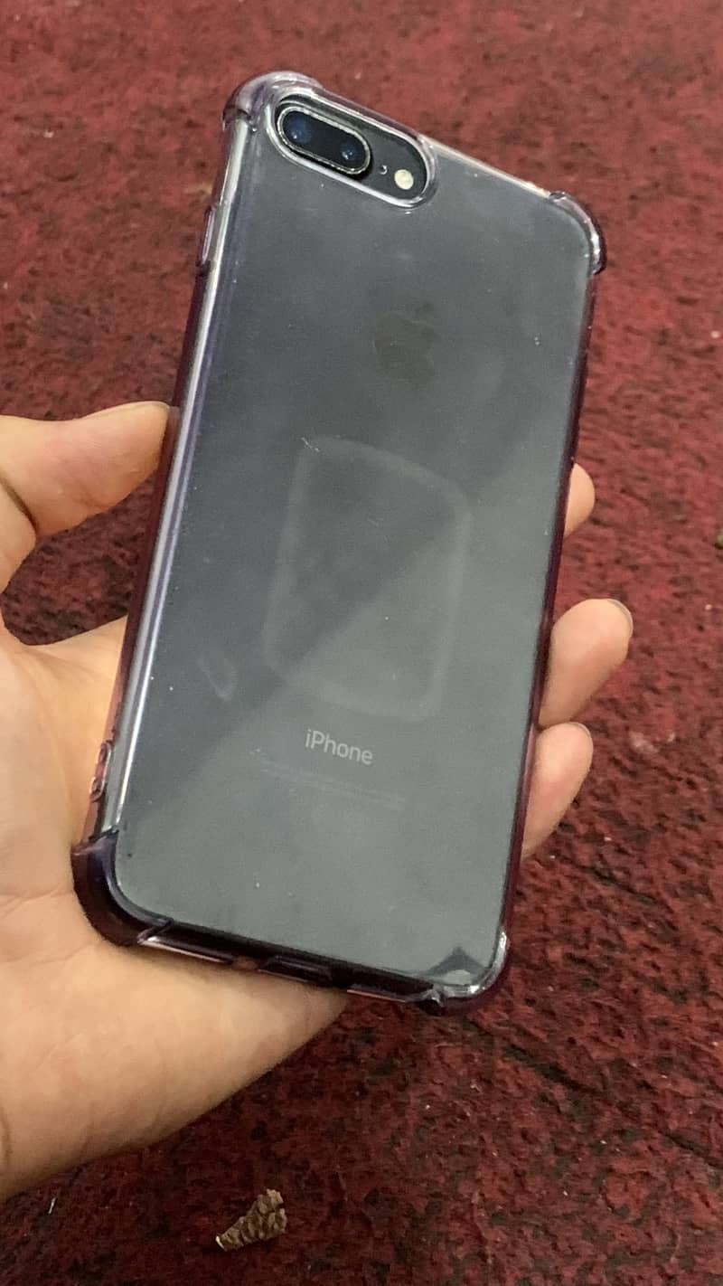 Apple iPhone 7 Plus 0